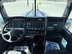 2027 Kenworth W900L photo 3