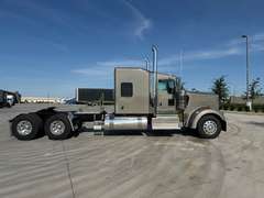 2027 Kenworth W900L photo 9