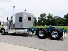 2027 Kenworth W900L photo 8