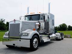 2027 Kenworth W900L photo 1