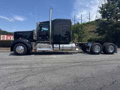 2027 Kenworth W900L photo 8