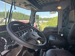 2027 Kenworth W900L photo 3