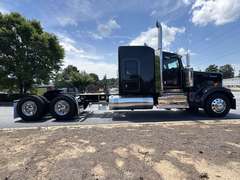 2027 Kenworth W900L photo 10