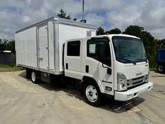2027 Isuzu NPR-HD photo 1