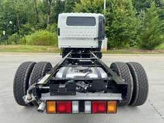 2027 Isuzu NPR-HD photo 6