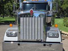 2027 Kenworth W900L photo 9