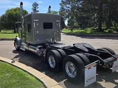 2027 Kenworth W900L photo 5