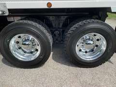 2027 Kenworth T880 photo 3