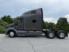 2022 Peterbilt 579 photo 8