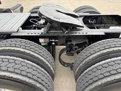 2023 Peterbilt 579 photo 4