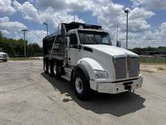 2027 Kenworth T880 photo 1