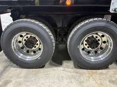 2027 Kenworth T880 photo 3