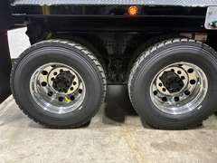 2027 Kenworth T880 photo 3