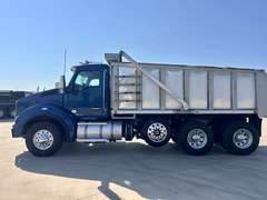 2021 Kenworth T880 photo 2