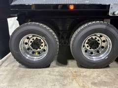 2027 Kenworth T880 photo 4