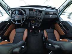2027 Kenworth T680 photo 3