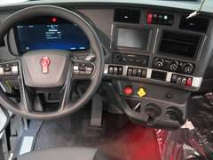 2027 Kenworth T680 photo 2