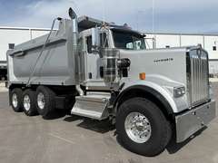 2027 Kenworth W900 photo 1