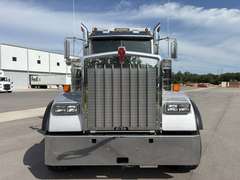 2027 Kenworth W900 photo 7