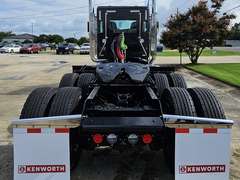 2027 Kenworth W900L photo 5