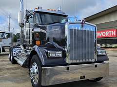 2027 Kenworth W900L photo 1