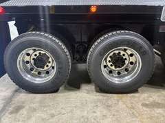 2027 Kenworth T880S photo 4