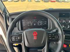 2027 Kenworth T880 photo 8