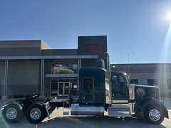 2027 Kenworth W900L photo 7