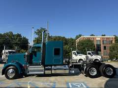2027 Kenworth W900L photo 10