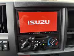 2027 Isuzu NPR-HD photo 9