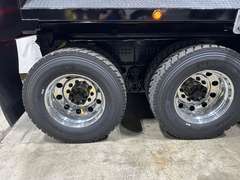 2027 Kenworth T880 photo 3