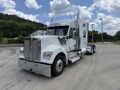 2027 Kenworth W990 photo 2