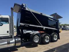 2027 Kenworth W900 photo 8