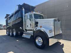2027 Kenworth W900 photo 1
