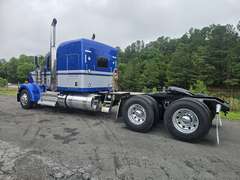 2027 Kenworth W900L photo 5