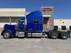 2022 Peterbilt 389 photo 10