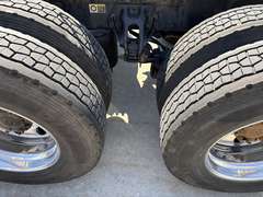 2022 Peterbilt 389 photo 4