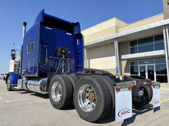 2022 Peterbilt 389 photo 9