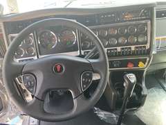 2027 Kenworth W900 photo 3