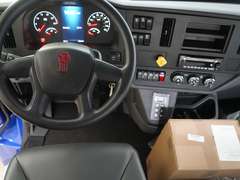 2027 Kenworth T480 photo 2