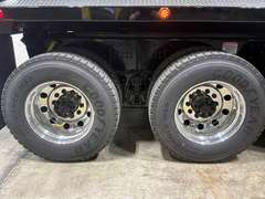 2027 Kenworth T880S photo 3