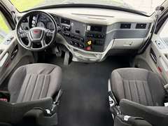 2022 Peterbilt 579 photo 3