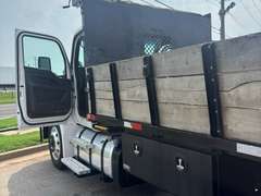 2026 Kenworth T280 photo 6