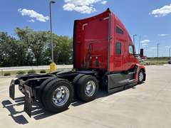 2023 Kenworth T680 photo 3