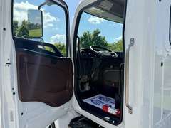 2027 Hino L6 photo 3