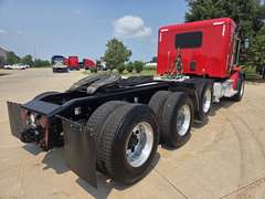 2020 Peterbilt 567 photo 10