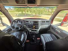 2020 Peterbilt 567 photo 3