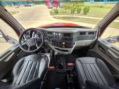 2020 Peterbilt 567 photo 3