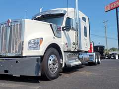 2027 Kenworth W990 photo 2