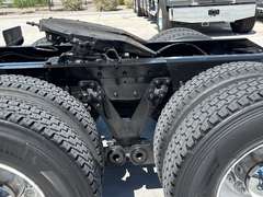 2023 Kenworth T680 photo 4